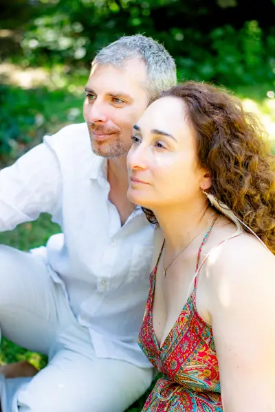 Julie Amsellem et Guillaume Hervé vous accompagnent avec les constellations familiales à Toulouse pour explorer vos dynamique inconscientes.